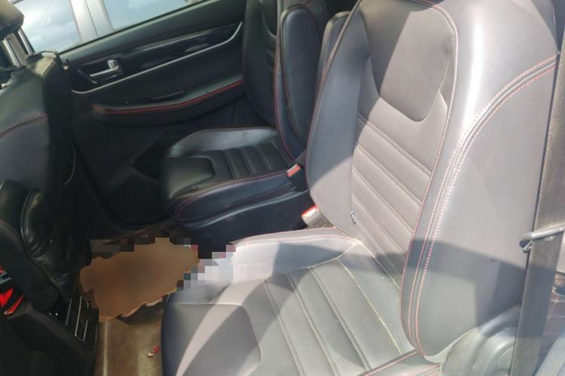 Used FORTHING SX6 2019 1.6L Manual Luxury Model China VI Standard Left Rear Seat