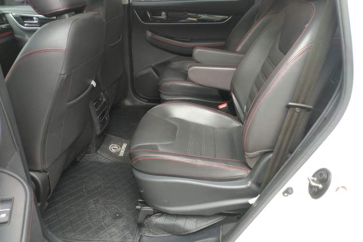Used FORTHING SX6 2019 1.6L Manual Luxury Model China VI Standard Left Rear Seat