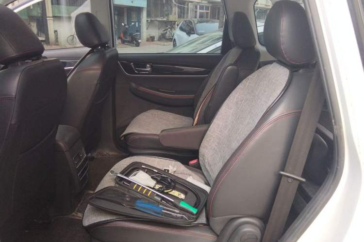 Used FORTHING SX6 2019 1.6L Manual Luxury Model China VI Standard Left Rear Seat