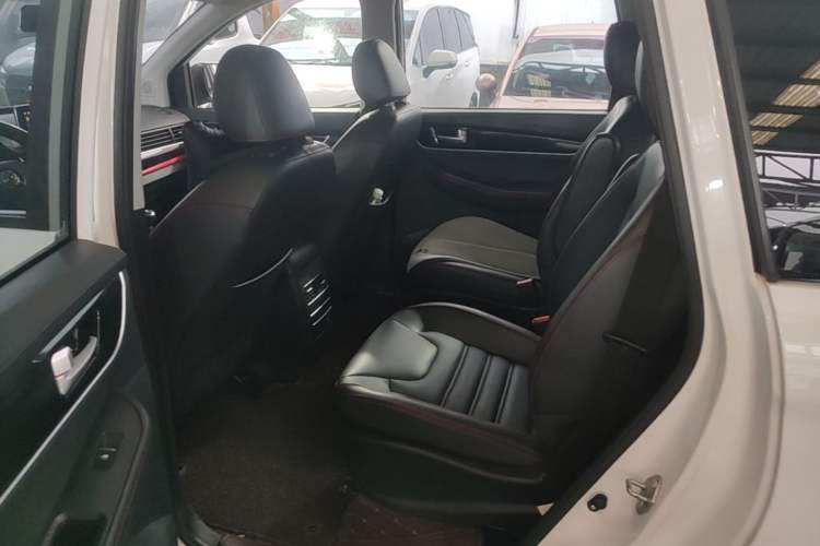 Used FORTHING SX6 2019 1.6L Manual Luxury Model China VI Standard Left Rear Seat