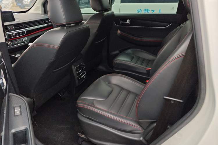 Used FORTHING SX6 2019 1.6L Manual Luxury Model China VI Standard Left Rear Seat