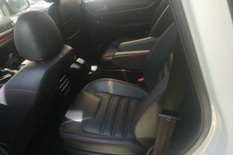 Used FORTHING SX6 2019 1.6L Manual Luxury Model China VI Standard Left Rear Seat