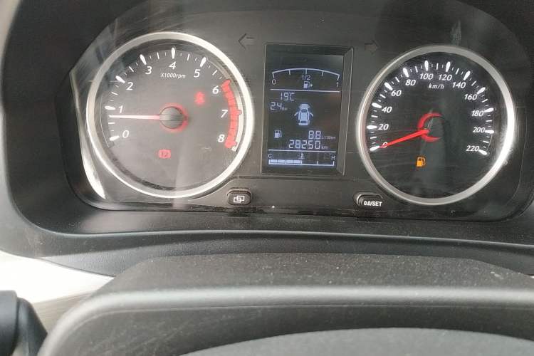 Used FORTHING SX6 2019 1.6L Manual Luxury Model China VI Standard Odometer Close Up