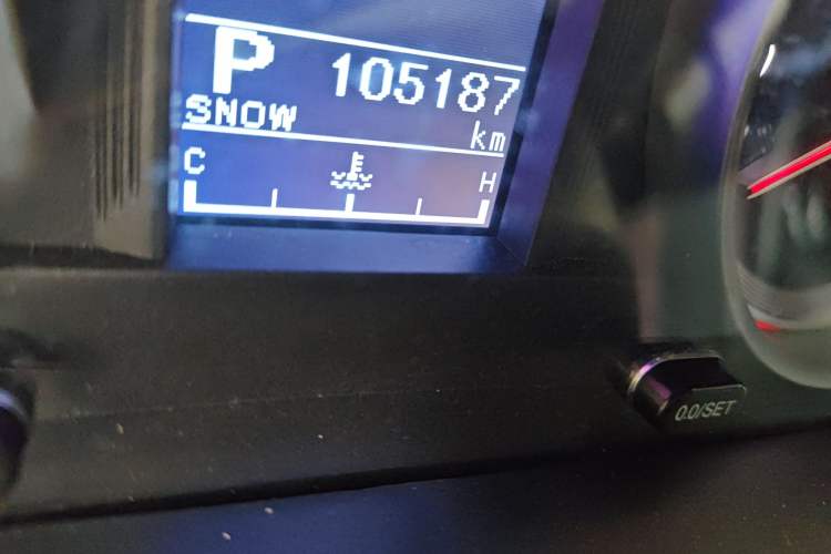 Used FORTHING SX6 2019 1.5T CVT Comfort Version China V Standard Odometer Close Up