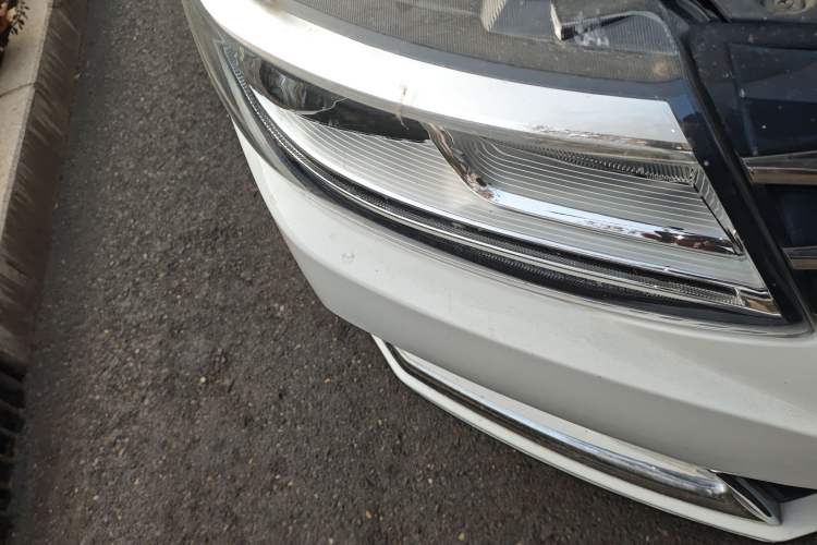 Used FORTHING SX6 2019 1.5T CVT Luxury Model Right Front Headlight