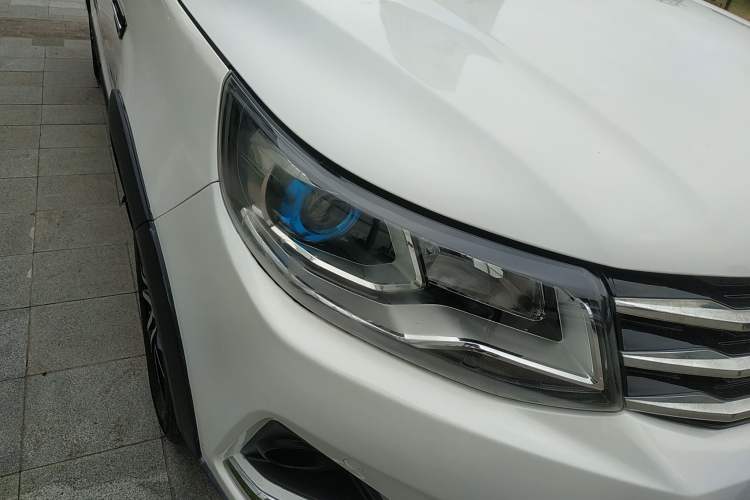 Used FORTHING SX6 2019 1.6L Manual Luxury Model China VI Standard Right Front Headlight