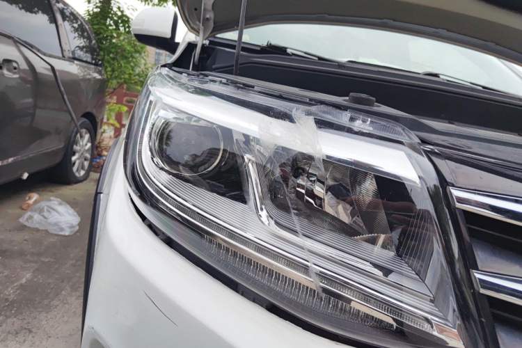 Used FORTHING SX6 2019 1.6L Manual Luxury Model China VI Standard Right Front Headlight