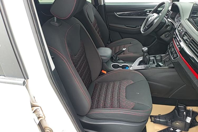 Used FORTHING SX6 2019 1.6L Manual Comfort Model China VI Standard Right Front Seat