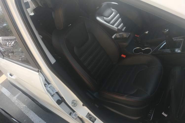 Used FORTHING SX6 2019 1.6L Manual Luxury Model China VI Standard Right Front Seat