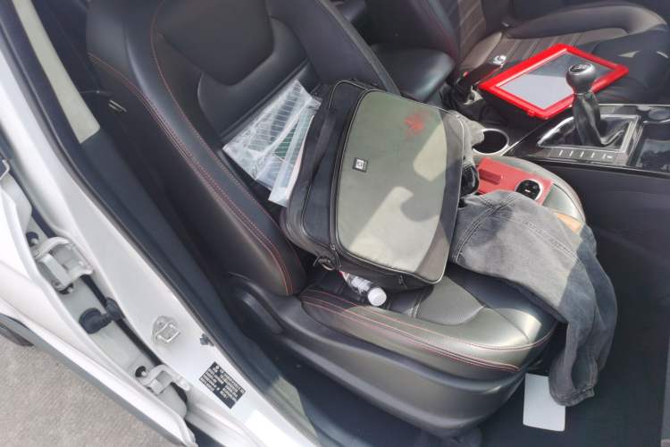 Used FORTHING SX6 2019 1.6L Manual Luxury Model China VI Standard Right Front Seat