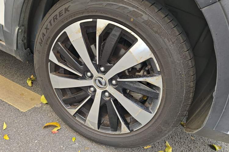 Used FORTHING SX6 2019 1.5T CVT Comfort Version China V Standard Right Front Wheel Hub