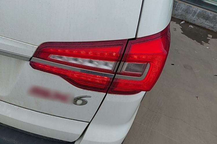 Used FORTHING SX6 2019 1.6L Manual Comfort Model China VI Standard Right Rear Taillight