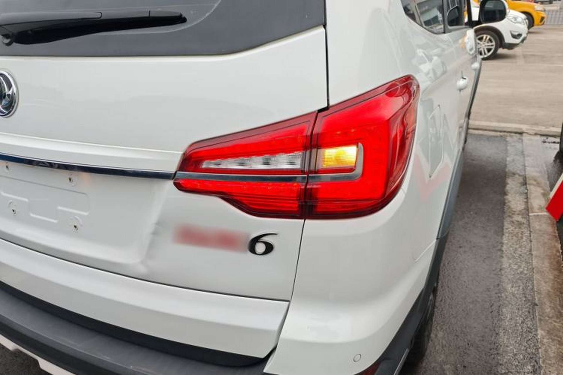 Used FORTHING SX6 2019 1.6L Manual Luxury Model China VI Standard Right Rear Taillight