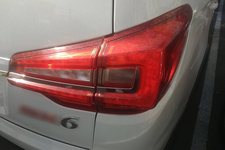 Used FORTHING SX6 2019 1.6L Manual Luxury Model China VI Standard Right Rear Taillight