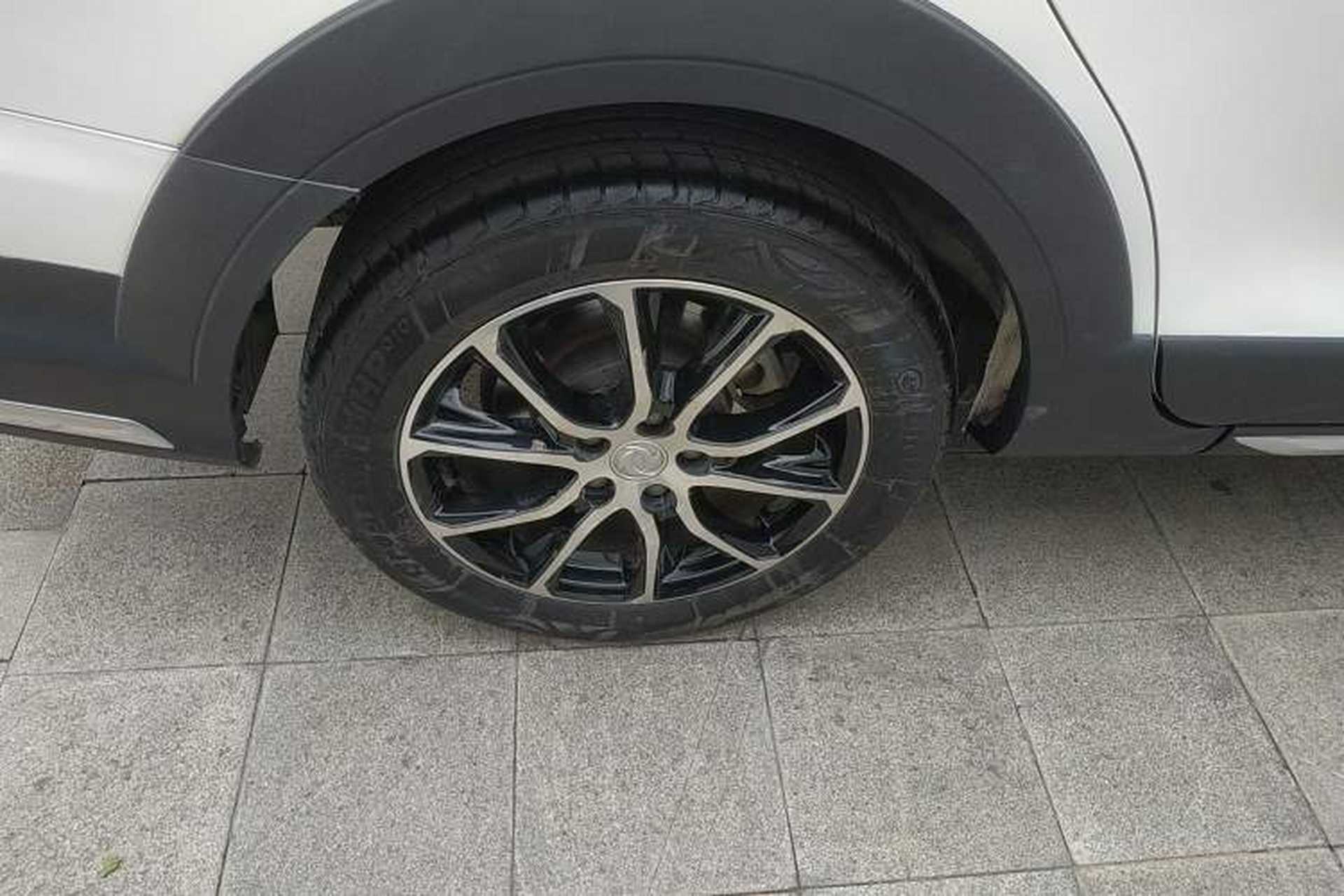 Used FORTHING SX6 2019 1.6L Manual Luxury Model China VI Standard Right Rear Wheel Hub