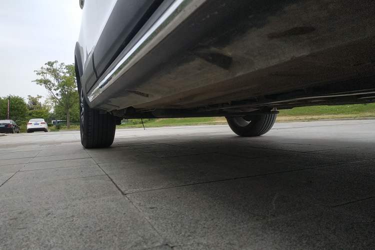Used FORTHING SX6 2019 1.6L Manual Luxury Model China VI Standard Right Side Sill