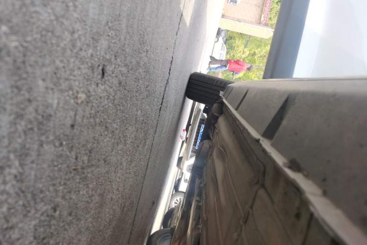 Used FORTHING SX6 2019 1.6L Manual Luxury Model China VI Standard Right Side Sill