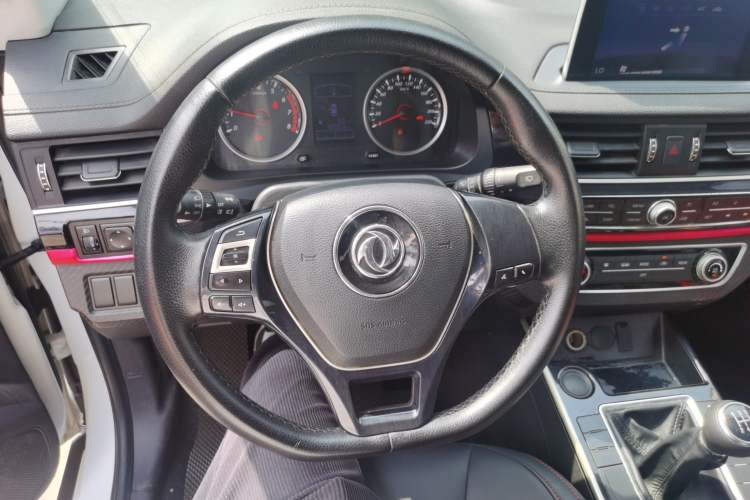 Used FORTHING SX6 2019 1.6L Manual Luxury Model China VI Standard Steering Wheel