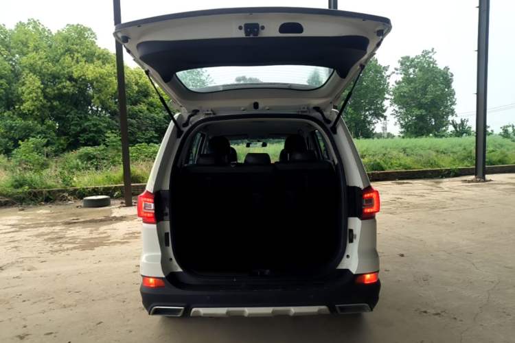 Used FORTHING SX6 2019 1.6L Manual Luxury Model China VI Standard Trunk