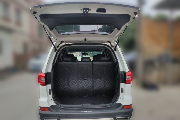 Used FORTHING SX6 2019 1.6L Manual Luxury Model China VI Standard Trunk