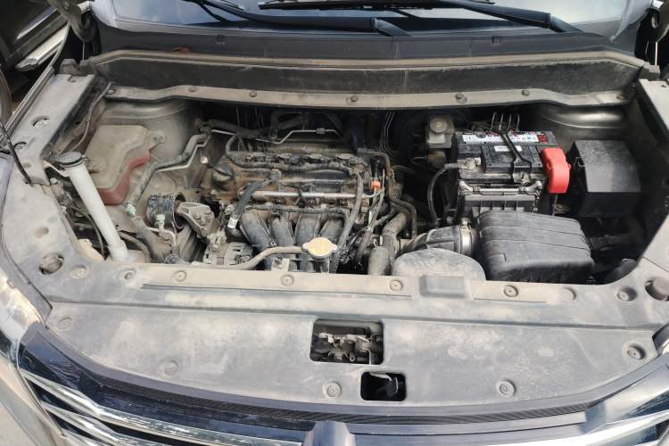Used FORTHING SX6 2020 1.6L Manual Comfort Model China VI Standard Engine Bay