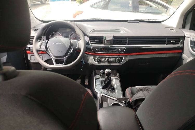 Used FORTHING SX6 2020 1.6L Manual Comfort Model China VI Standard Interior 2