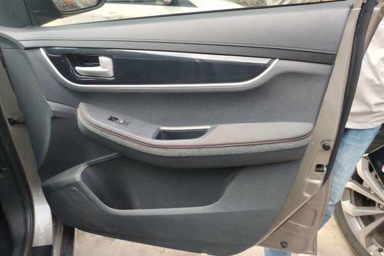 Used FORTHING SX6 2020 1.6L Manual Comfort Model China VI Standard Interior 5