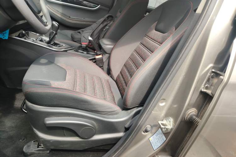 Used FORTHING SX6 2020 1.6L Manual Comfort Model China VI Standard Left Front Seat