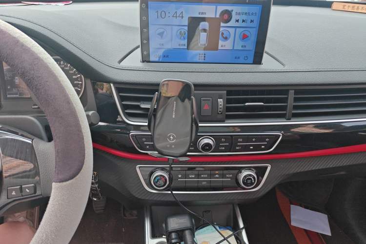Used FORTHING SX6 2020 1.6L Manual Luxury Model China VI Standard Audio And AC Panel
