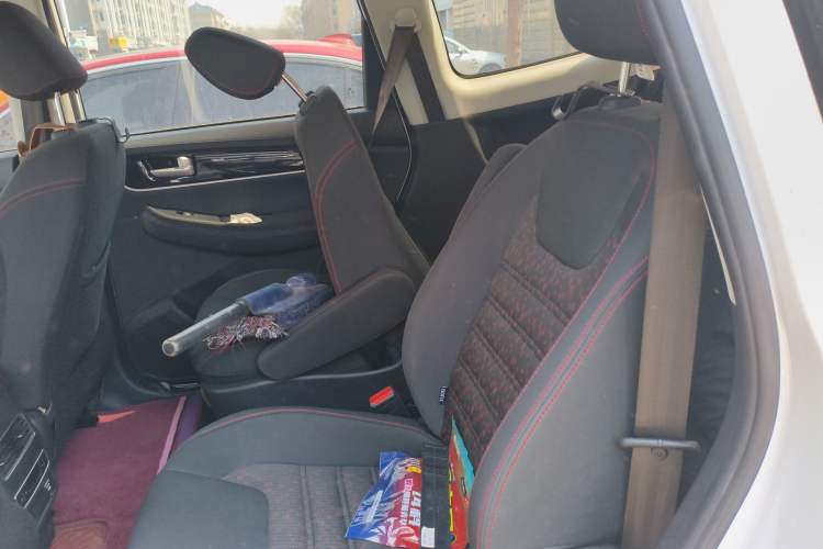 Used FORTHING SX6 2020 1.6L Manual Comfort Model China VI Standard Left Rear Seat