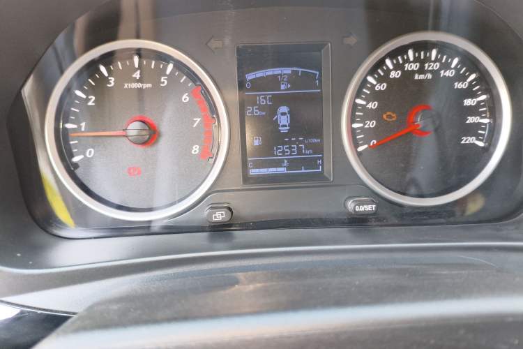 Used FORTHING SX6 2020 1.6L Manual Comfort Model China VI Standard Odometer Close Up