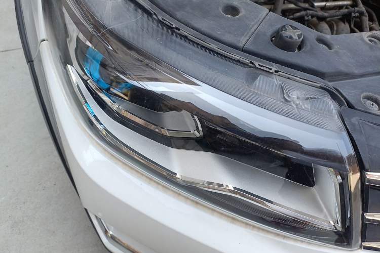 Used FORTHING SX6 2020 1.6L Manual Comfort Model China VI Standard Right Front Headlight