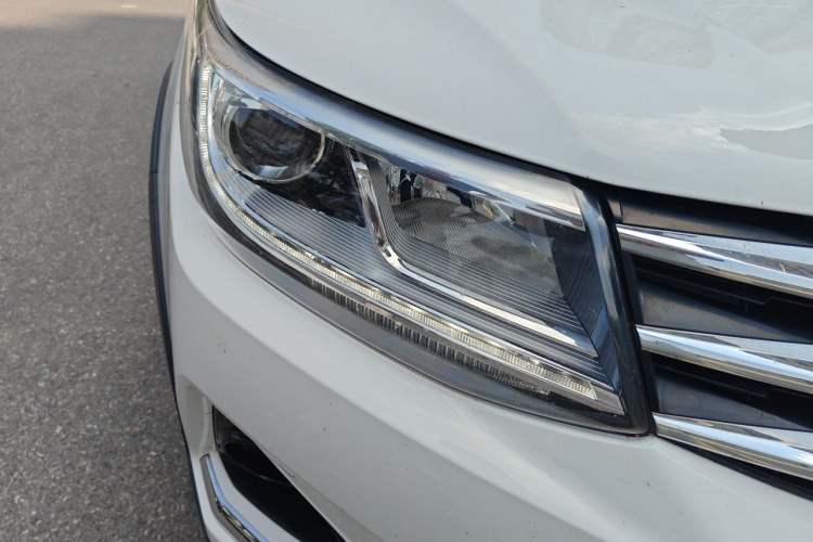 Used FORTHING SX6 2020 1.6L Manual Luxury Model China VI Standard Right Front Headlight