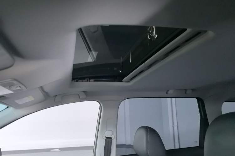 Used FORTHING SX6 2022 1.6L Manual Luxury Version Headliner