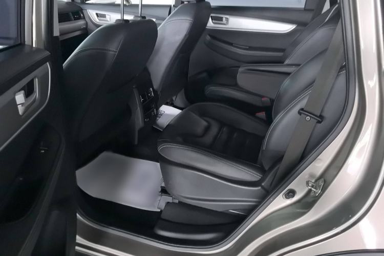 Used FORTHING SX6 2022 1.6L Manual Luxury Version Interior 1