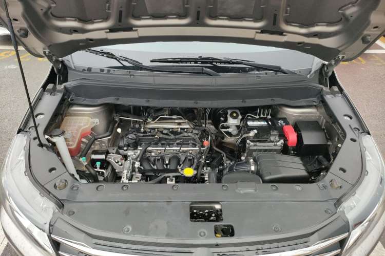 Used FORTHING SX6 2022 1.6L Manual Luxury Version Engine Bay