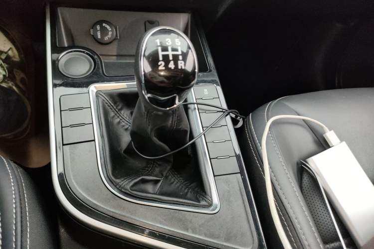 Used FORTHING SX6 2022 1.6L Manual Luxury Version Gear Lever