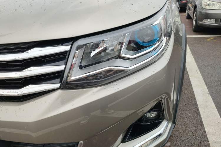Used FORTHING SX6 2022 1.6L Manual Luxury Version Left Front Headlight