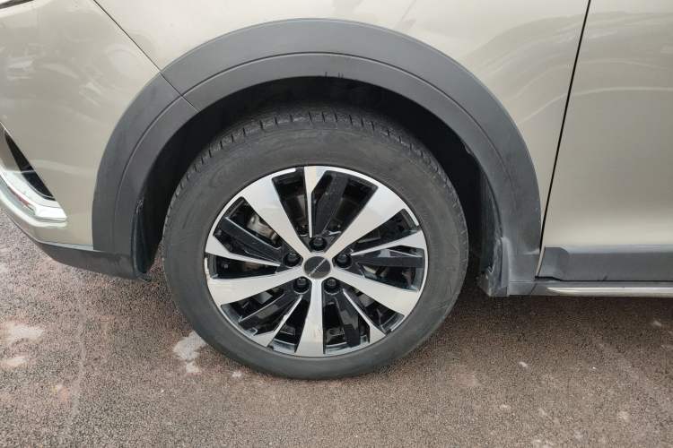 Used FORTHING SX6 2022 1.6L Manual Luxury Version Left Front Wheel Hub
