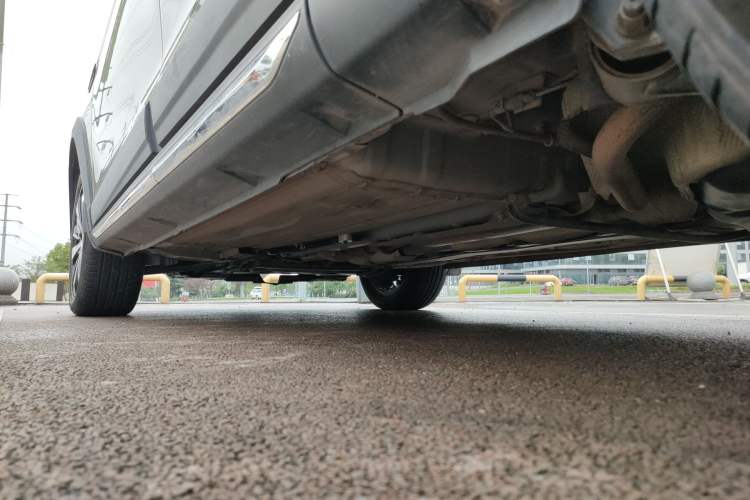 Used FORTHING SX6 2022 1.6L Manual Luxury Version Left Side Sill