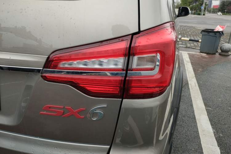 Used FORTHING SX6 2022 1.6L Manual Luxury Version Right Rear Taillight