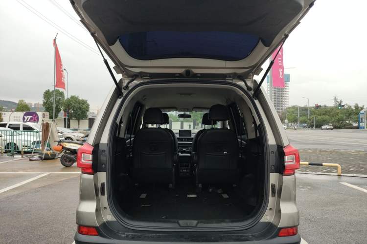 Used FORTHING SX6 2022 1.6L Manual Luxury Version Trunk