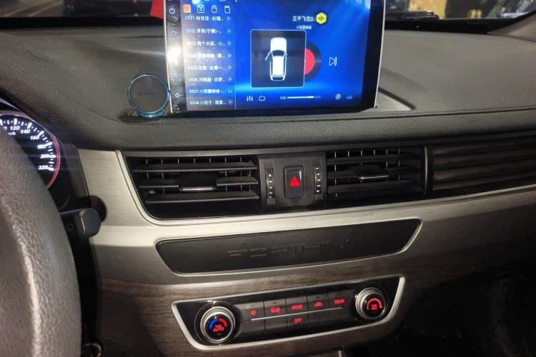 Used FORTHING SX6 2022 1.6L Manual Luxury Version Audio And AC Panel