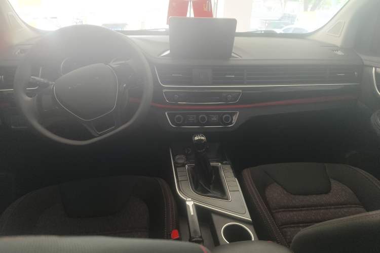 Used FORTHING SX6 2022 1.6L Manual Comfort Model Center Console