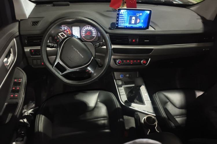 Used FORTHING SX6 2022 1.6L Manual Luxury Version Center Console