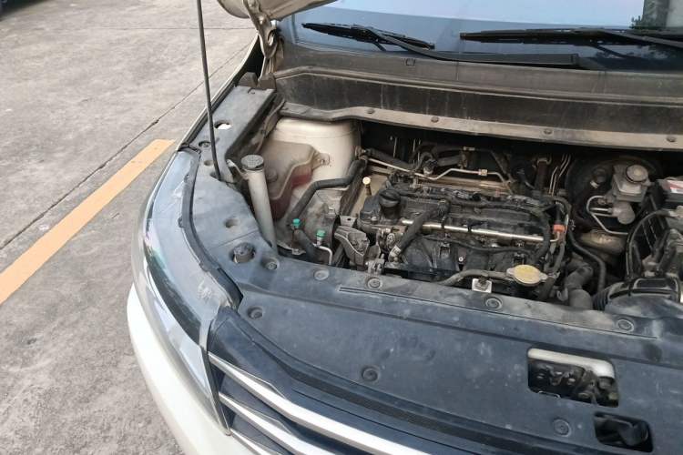 Used FORTHING SX6 2022 1.6L Manual Luxury Version – Youth Edition Engine Bay Right