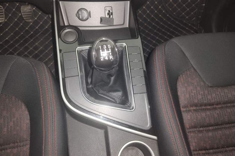 Used FORTHING SX6 2022 1.6L Manual Comfort Model Gear Lever