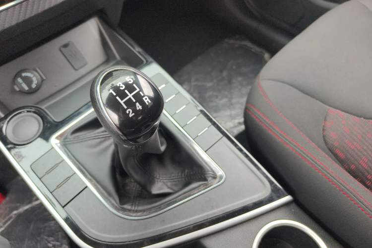 Used FORTHING SX6 2022 1.6L Manual Comfort Model Gear Lever