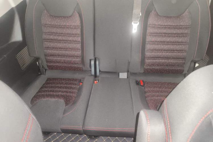 Used FORTHING SX6 2022 1.6L Manual Comfort Model Interior 1