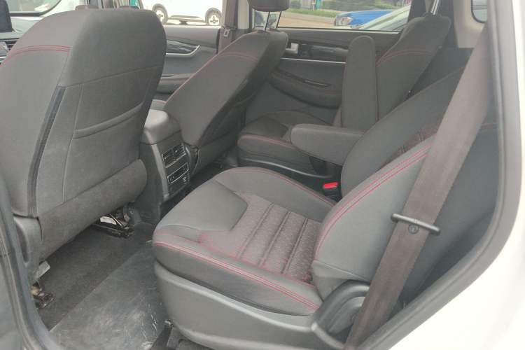 Used FORTHING SX6 2022 1.6L Manual Comfort Model Interior 4